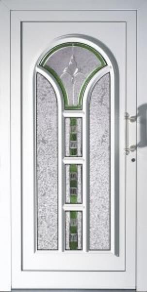 Eine weiße Tür mit einem grünen Buntglasfenster.