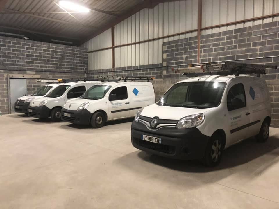 Quatre véhicules de la Cambrésienne d'Entretien