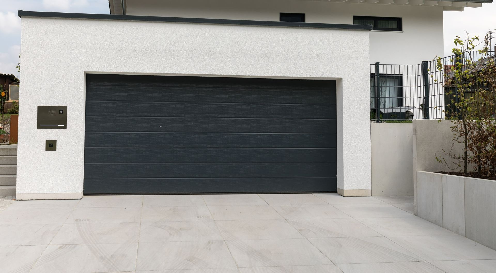 Une porte de garage enroulable