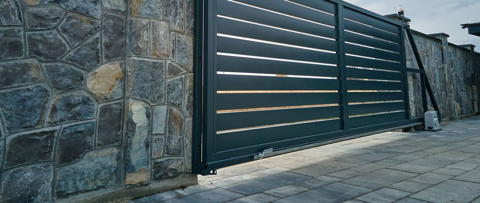 Un portail coulissant en alu