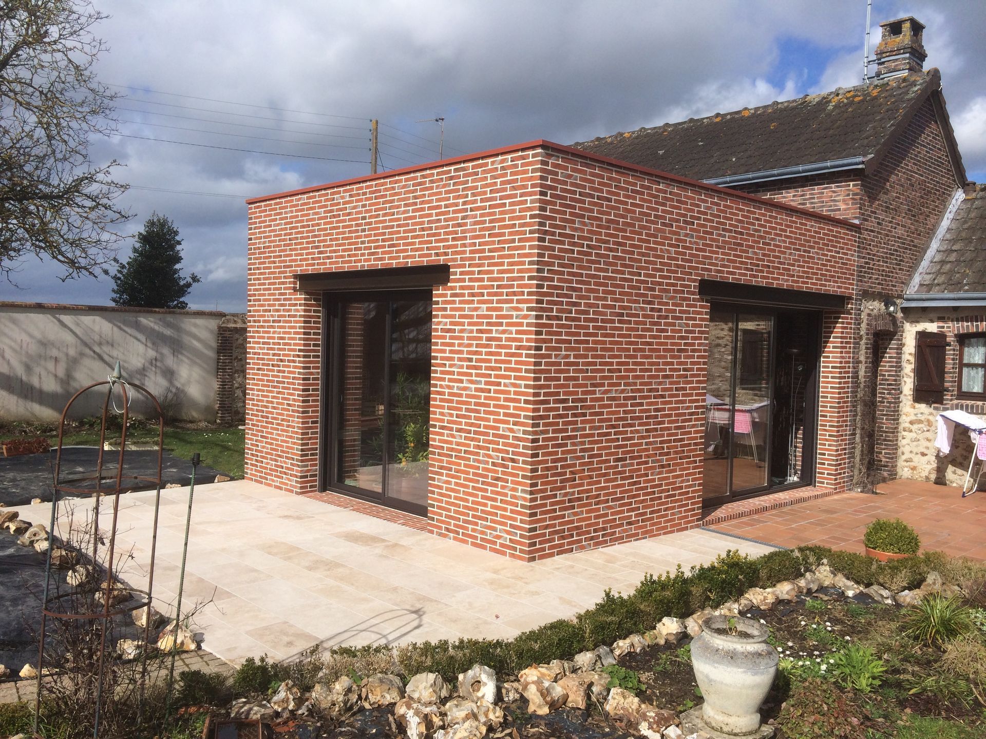 Extension d'une maison en briques