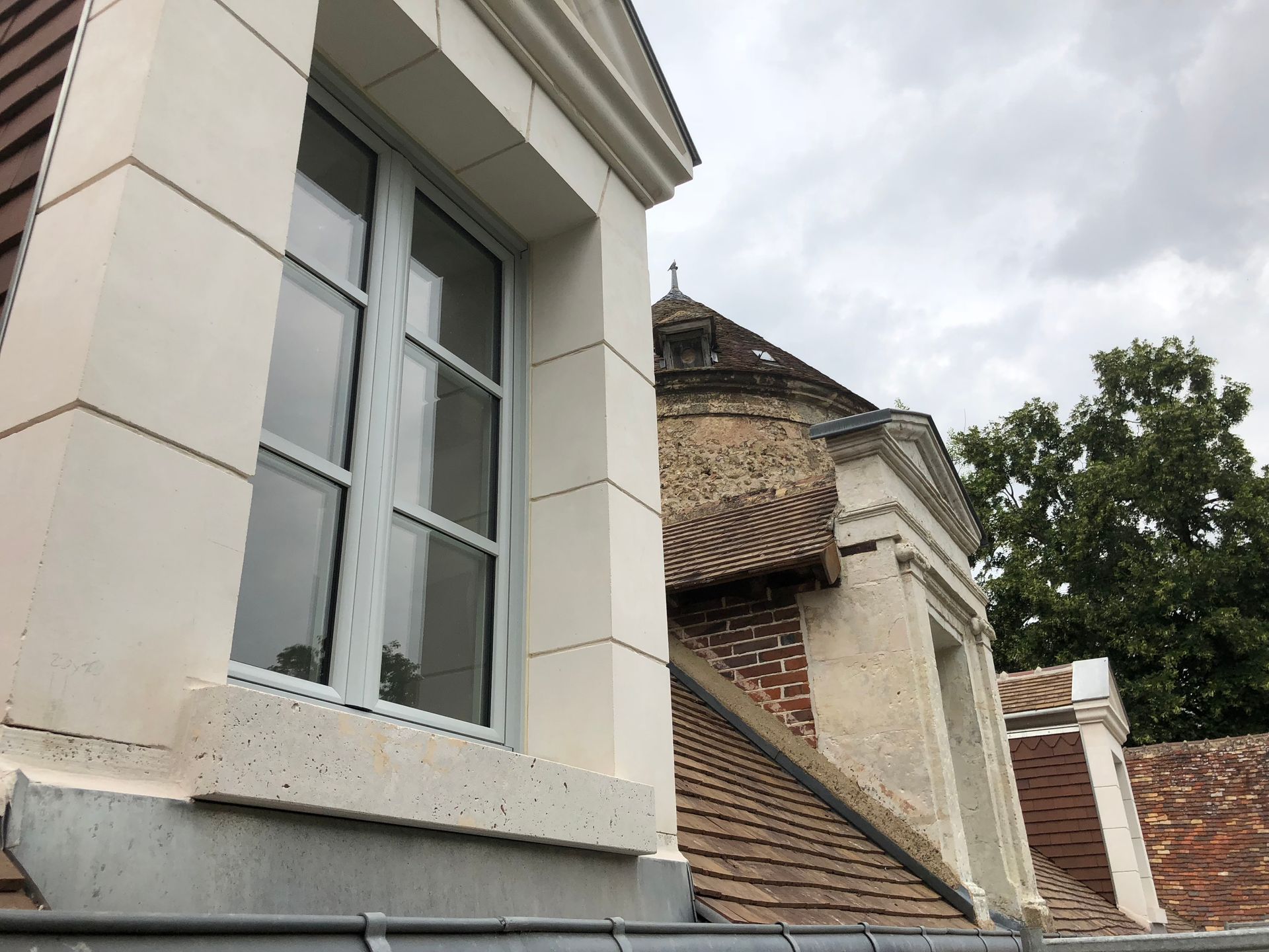 Gros plan sur une fenêtre