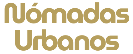 Se muestra un logotipo de Nomadas Urbanos sobre un fondo blanco.