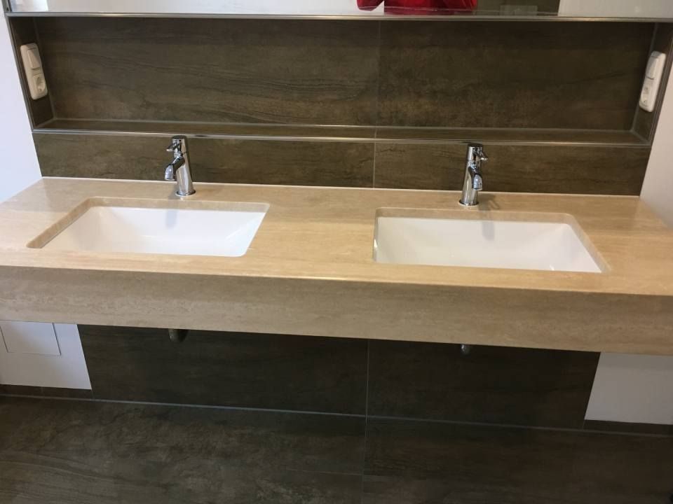 Waschbecken, die von der Jens Lischke & Cliff Bauer GbR installiert wurden