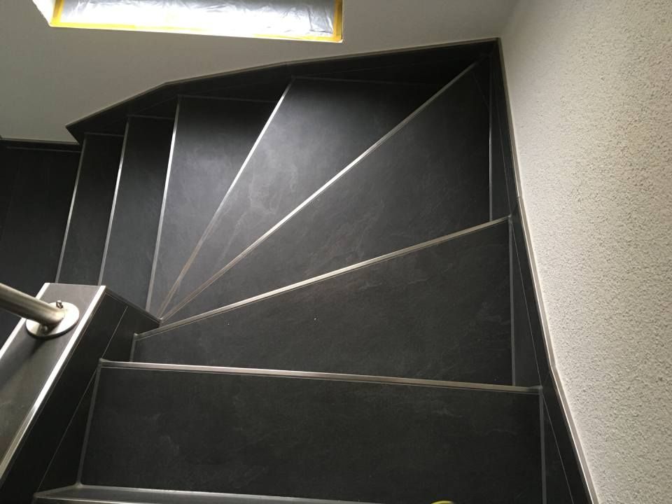Treppe, die von der Jens Lischke & Cliff Bauer GbR gefliest wurde