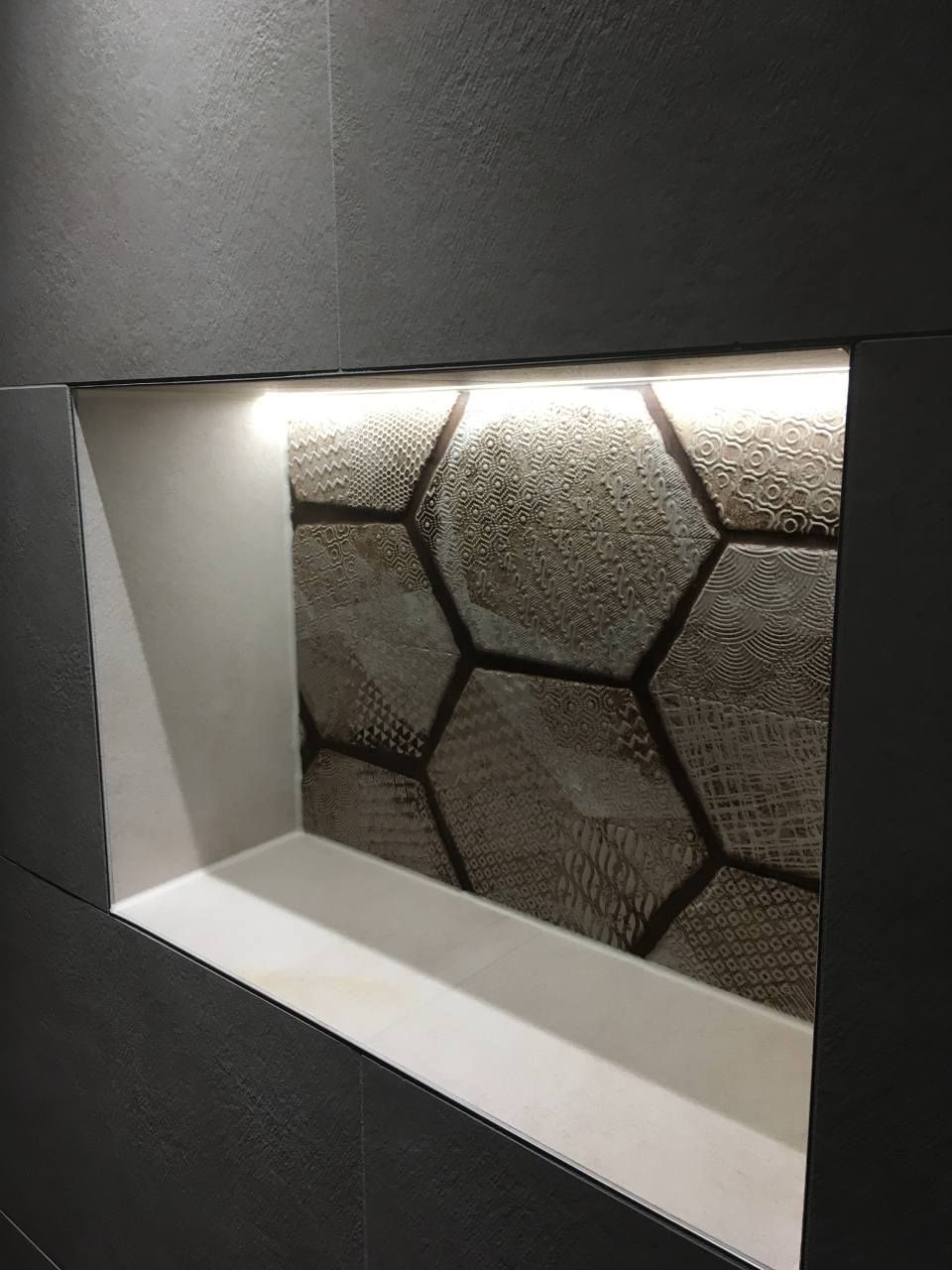 Wand, die von der Jens Lischke & Cliff Bauer GbR gefliest wurde