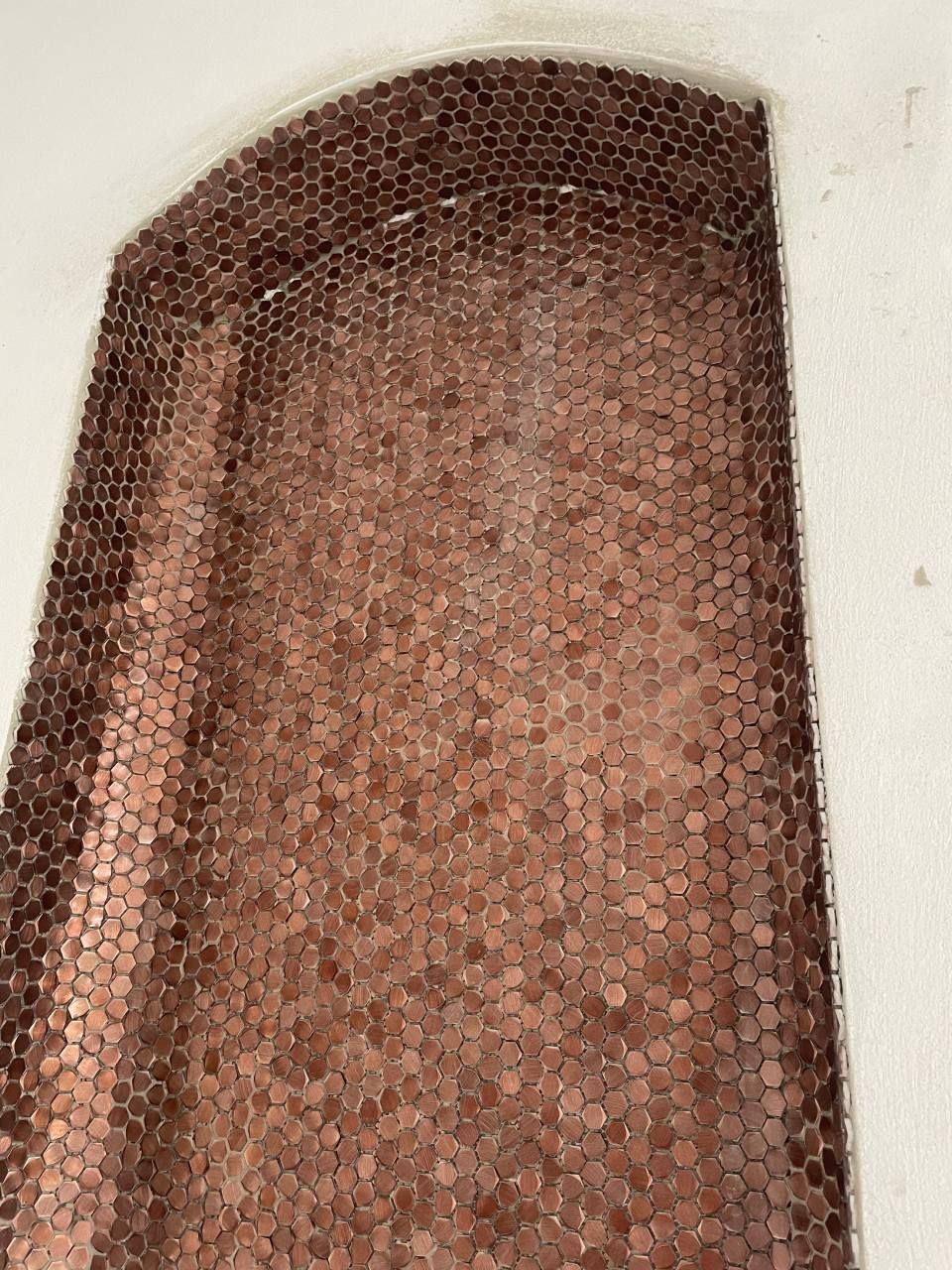 Wanddetail, das von der Jens Lischke & Cliff Bauer GbR gestaltet wurde