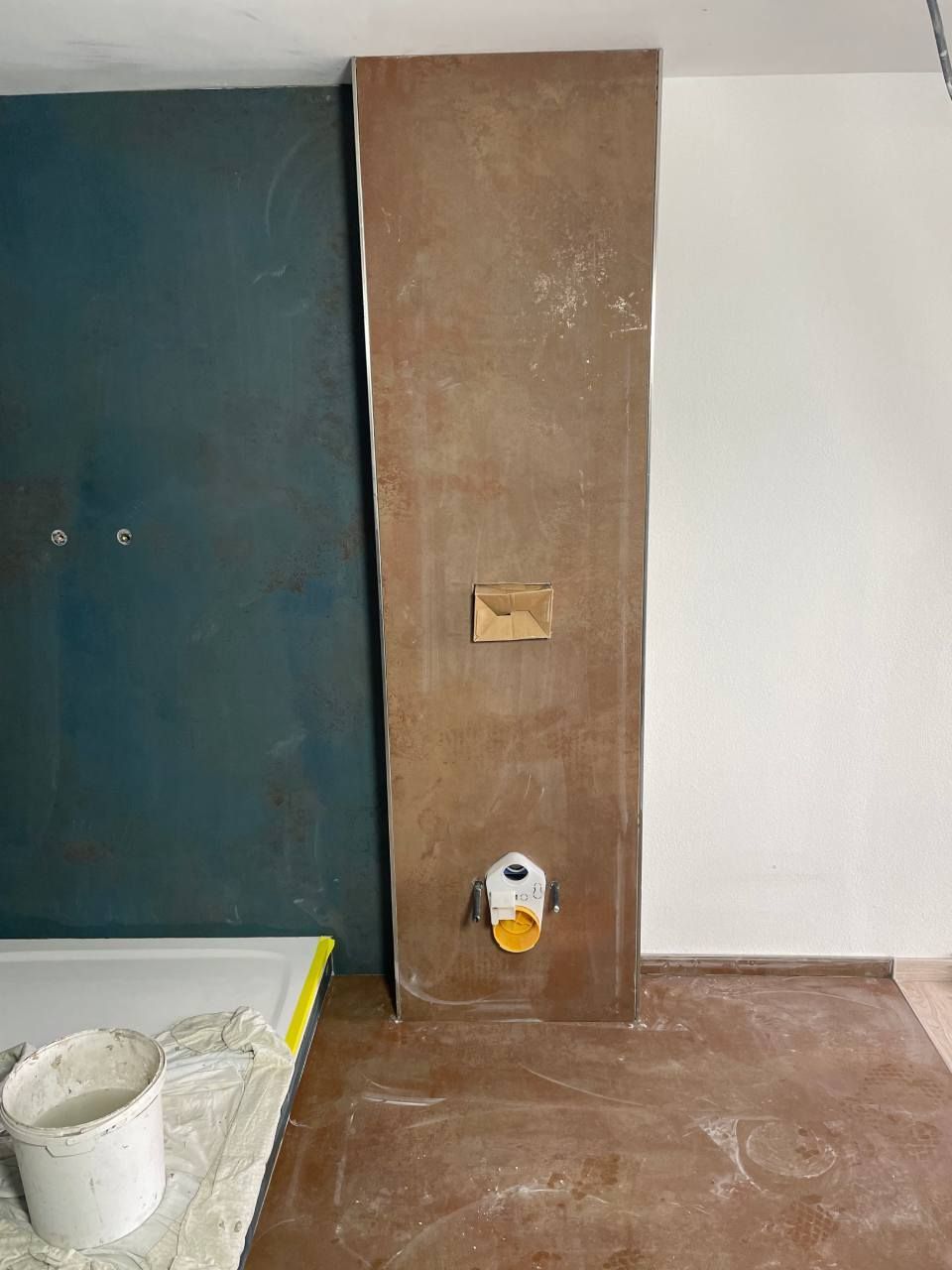 Wand, die von der Jens Lischke & Cliff Bauer GbR gestaltet wurde