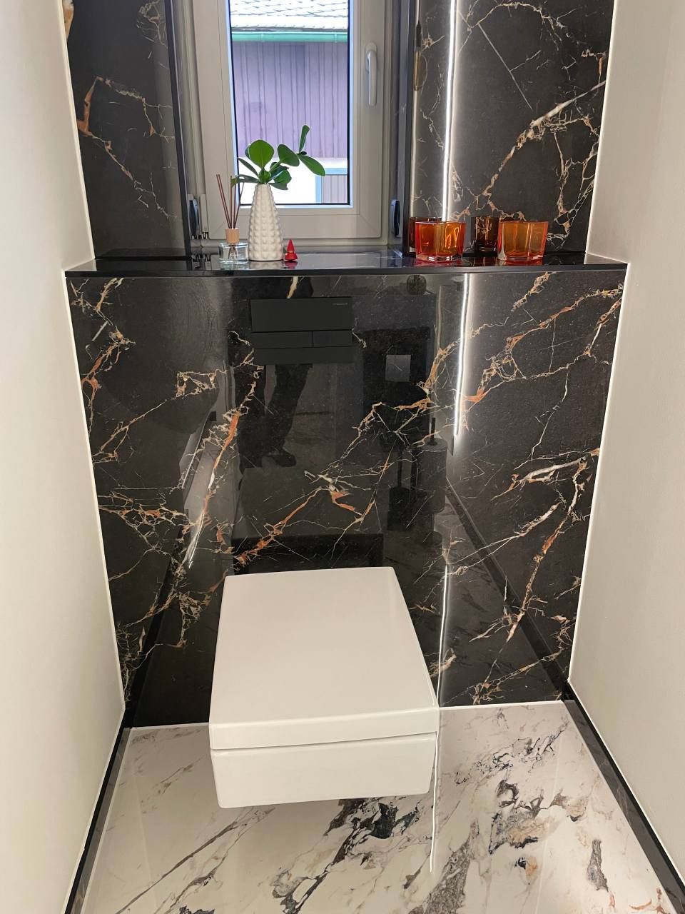 Badezimmer, das von der Jens Lischke & Cliff Bauer GbR saniert wurde