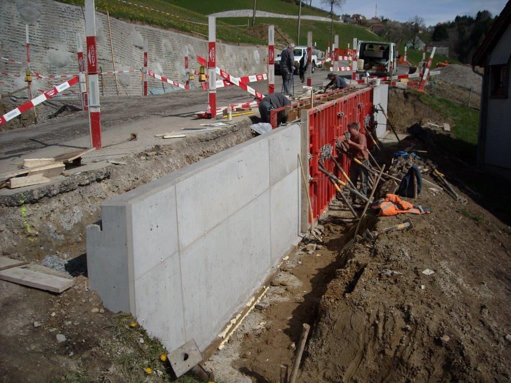 Umgebung (Stützmauer, Schwellbrunn)