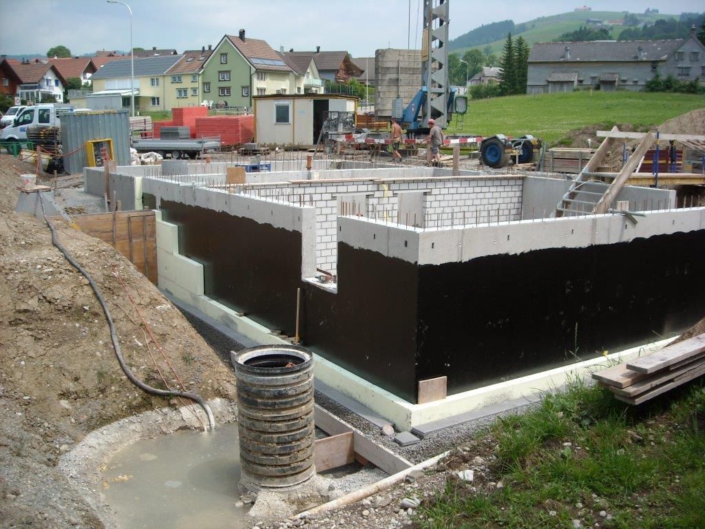 Neubau (Wände Beton EFH Koller, Steinegg)