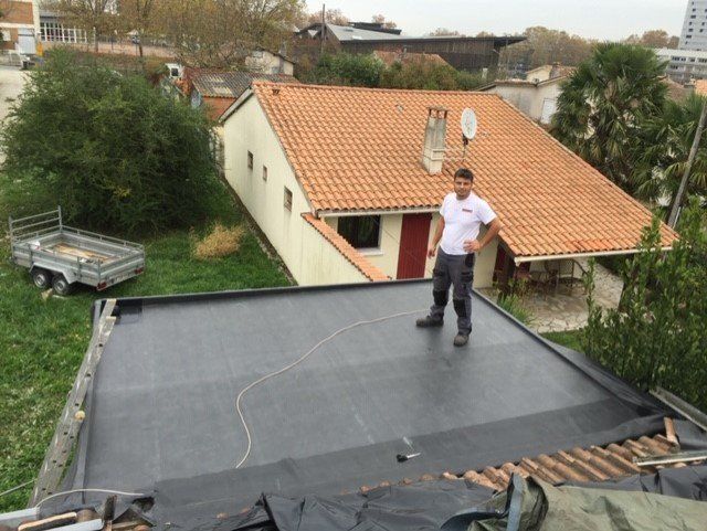 Chantier de rénovation de toit-terrasse fin