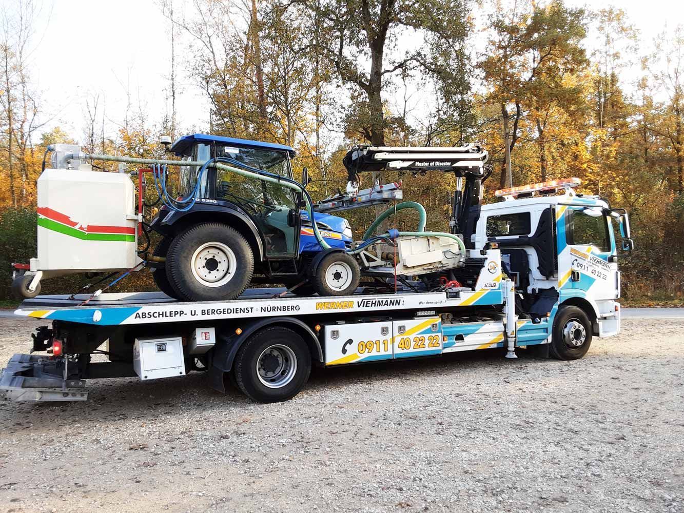 Traktoren, PKW Abschleppen-Bergedienst