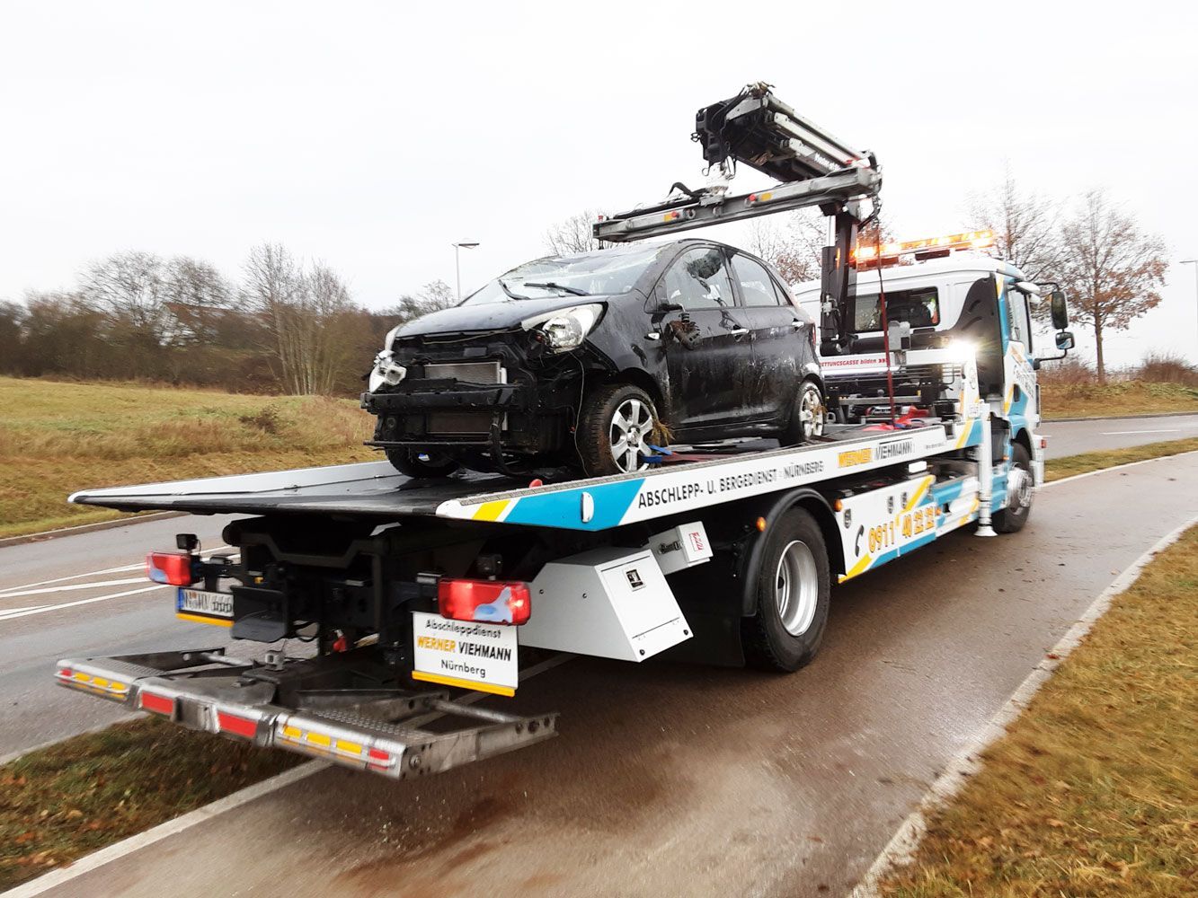 PKW Abschleppen-Bergedienst