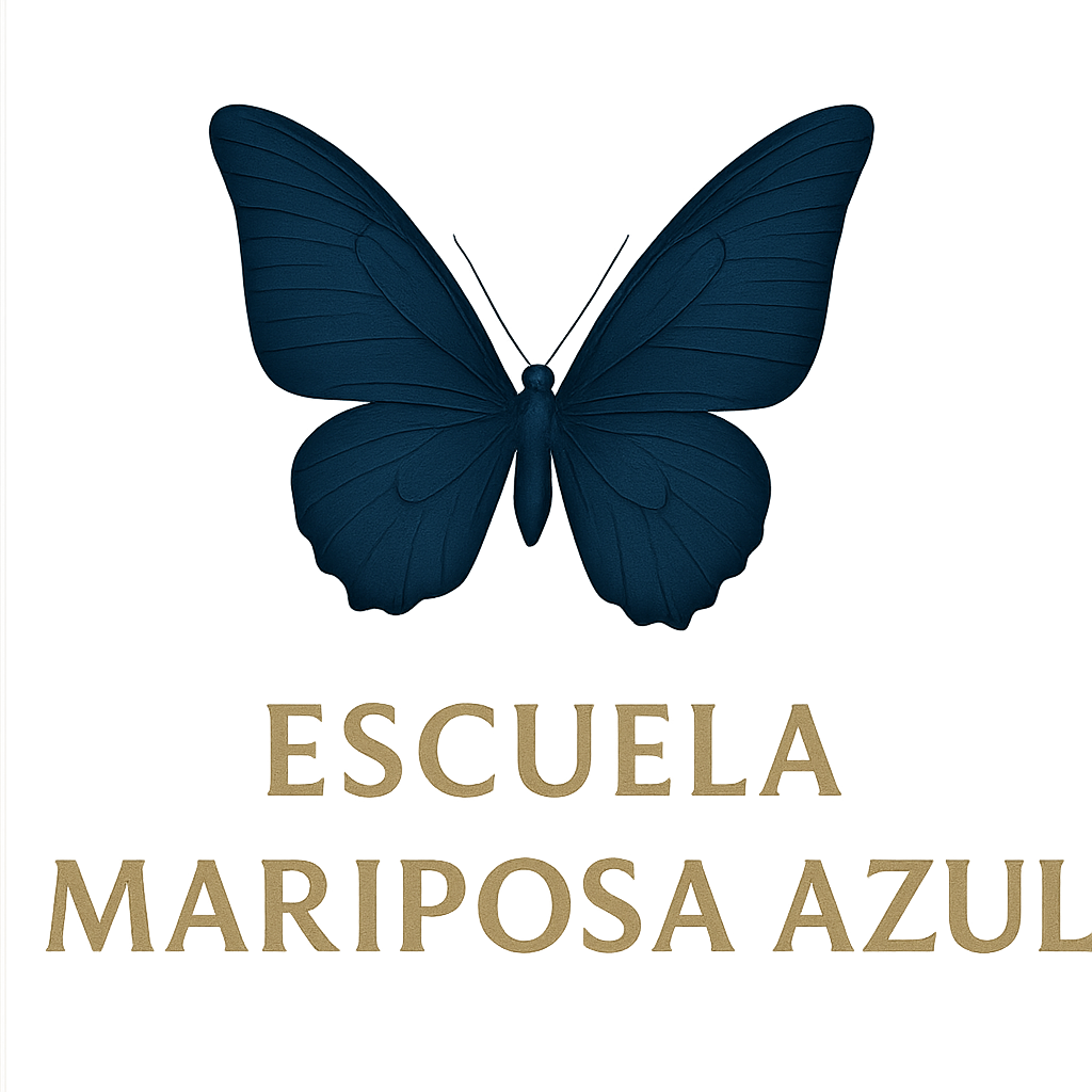 Una mesa con una imagen de alas de ángel sobre ella.