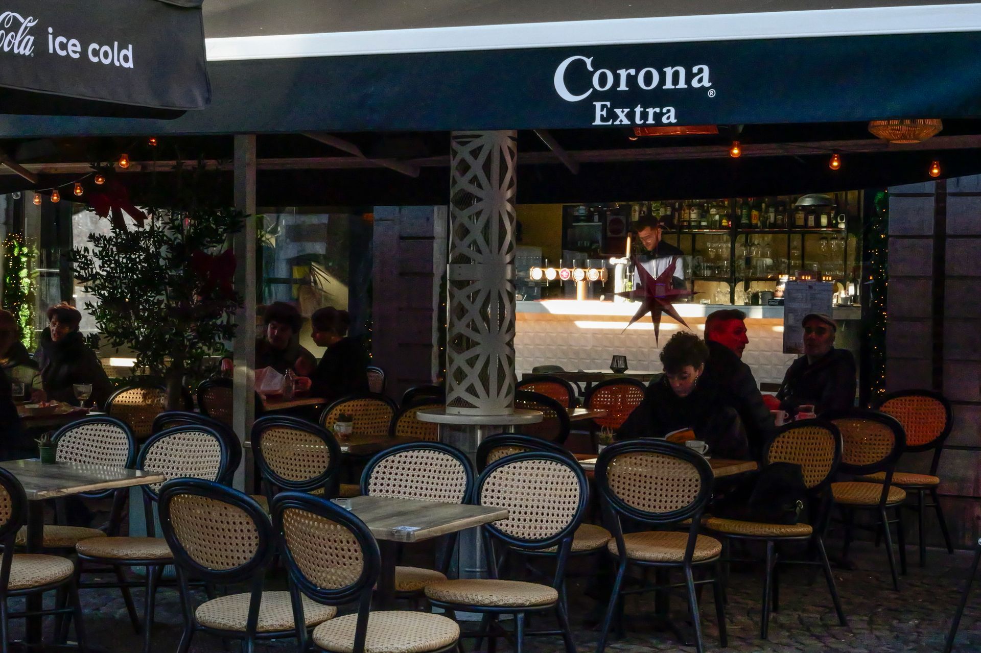 Corona Pub