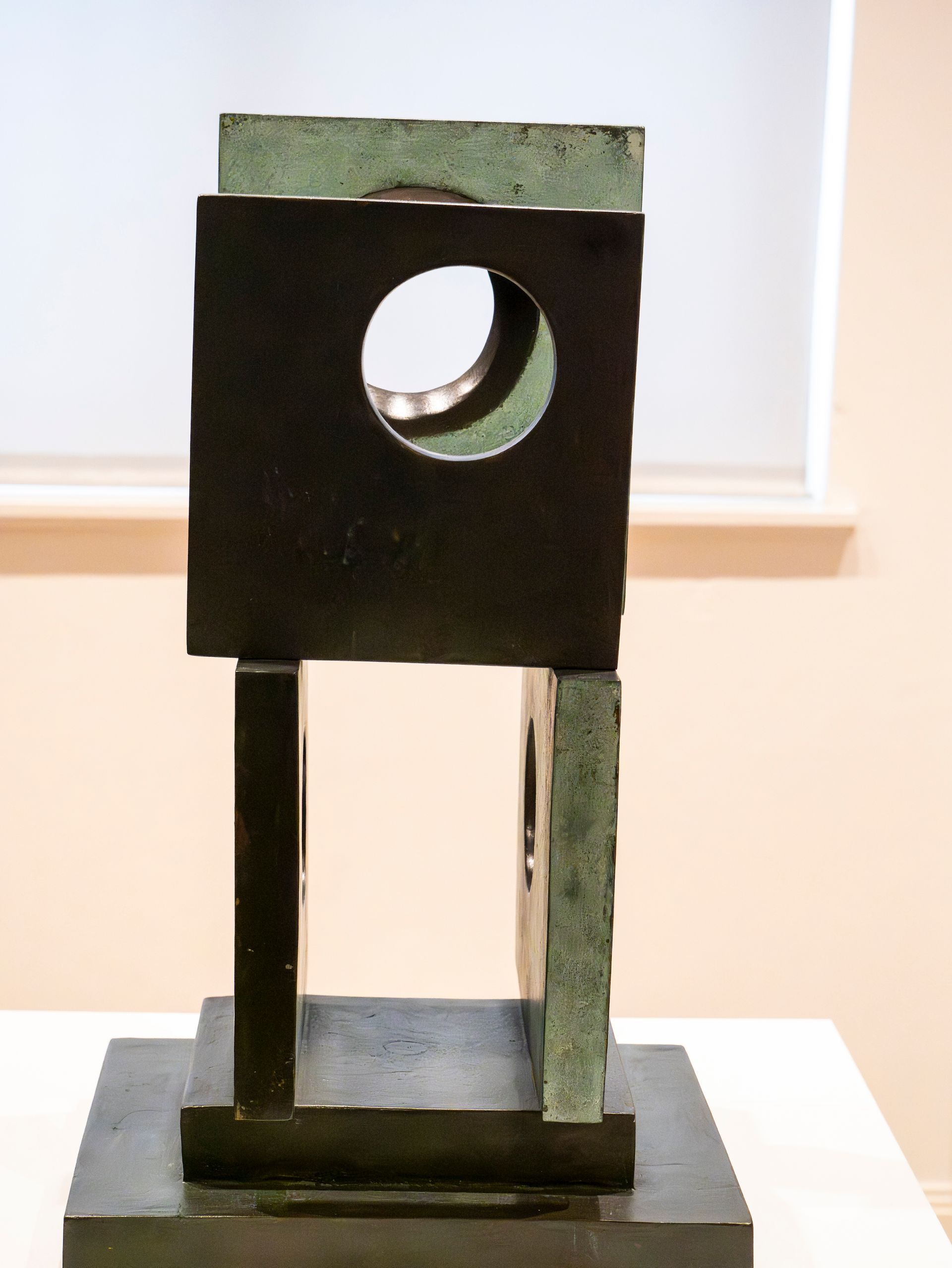 Barbara Hepworth Sculpture
