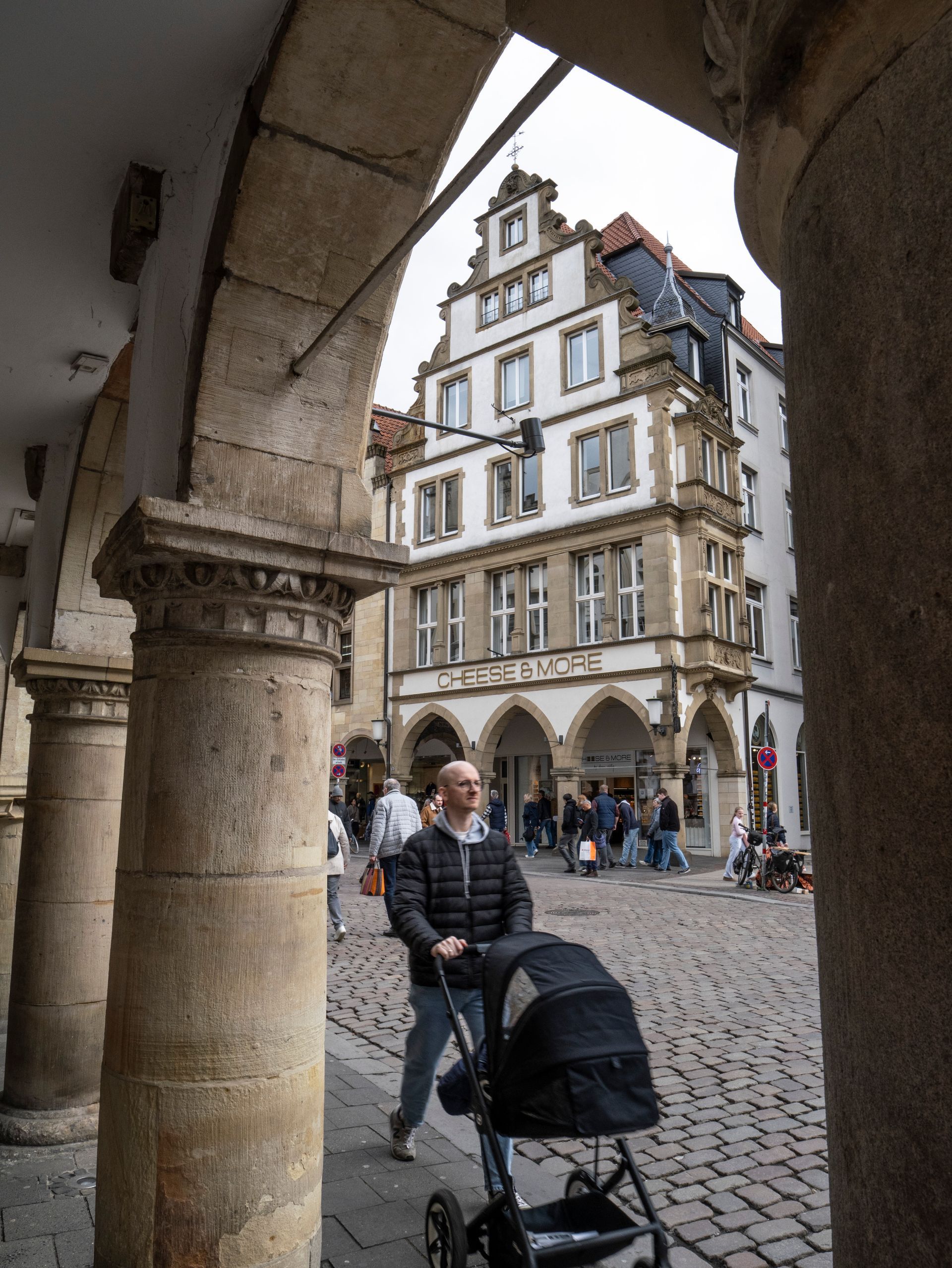 Arcade view to opposite