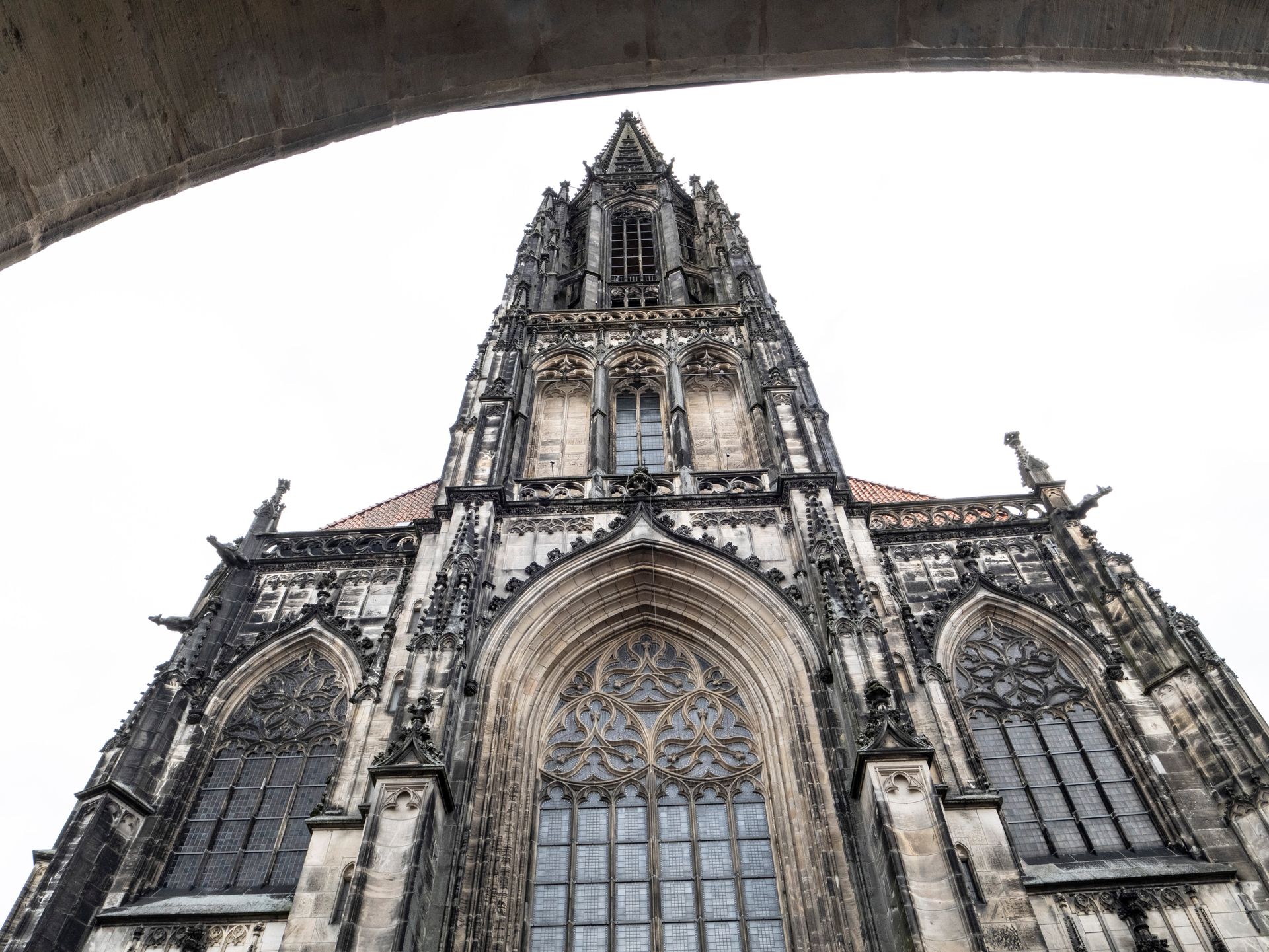 St.Lambert through arcade