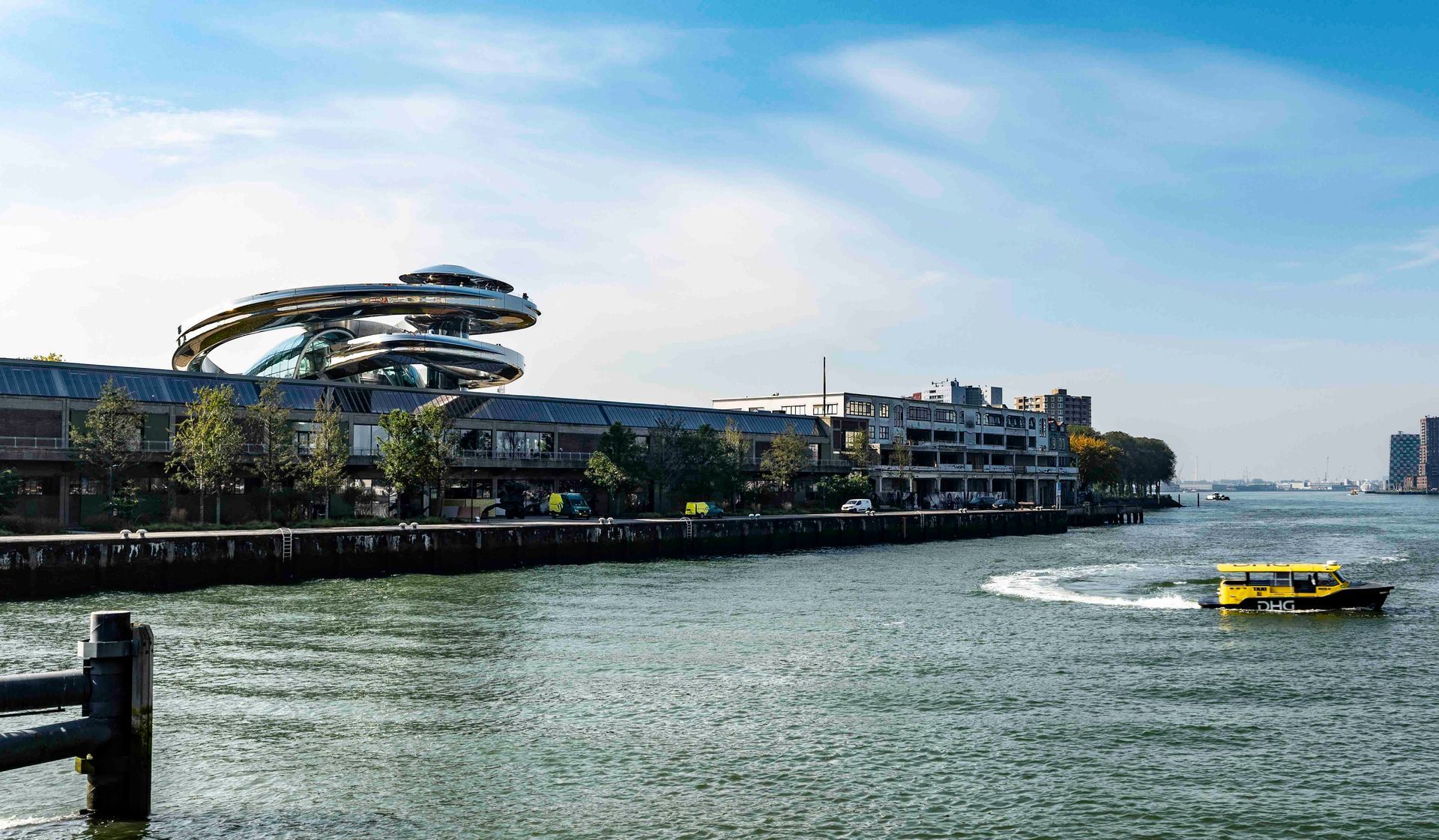 Rijnhaven FENIX Building