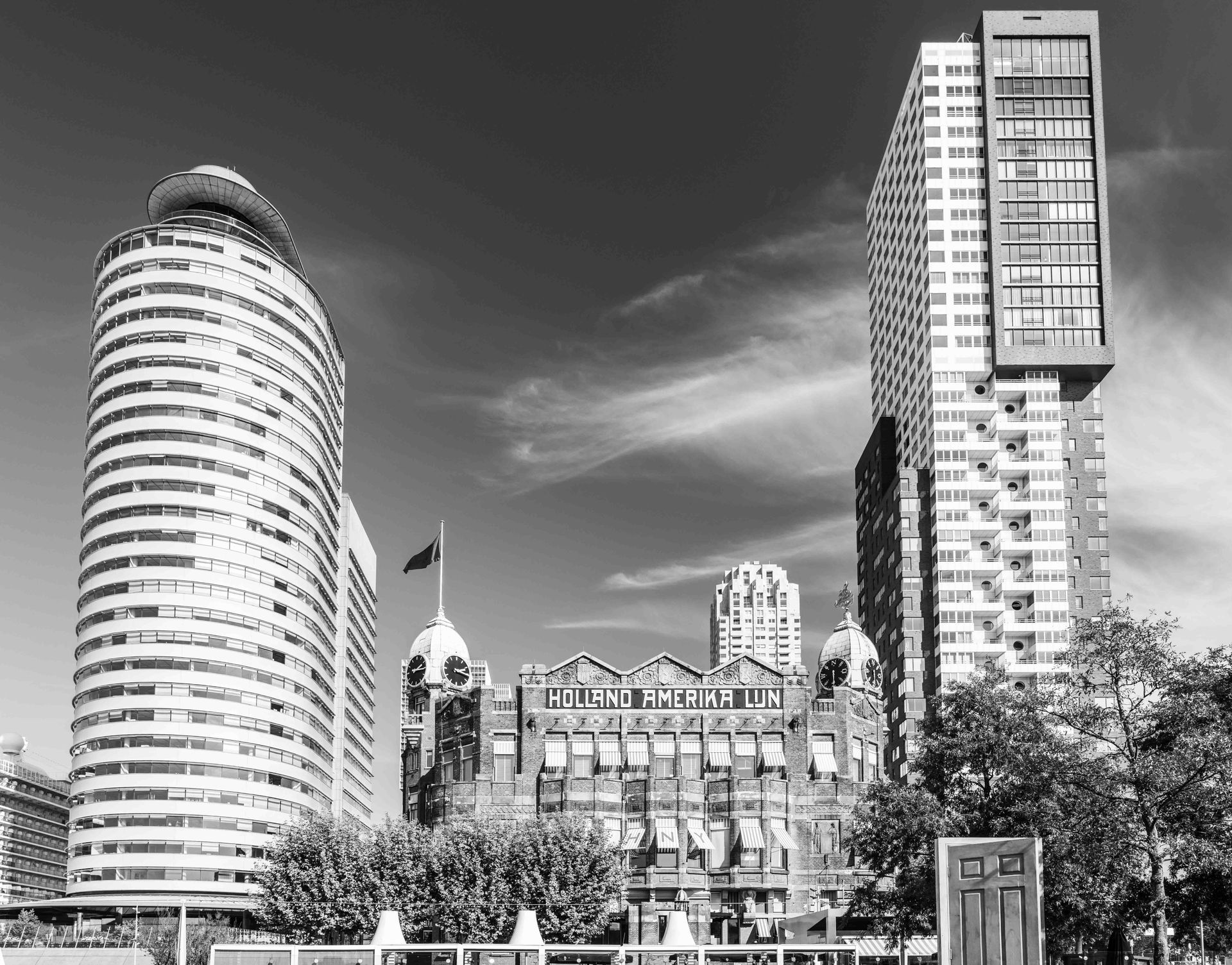New York Hotel from Wilhelminapier