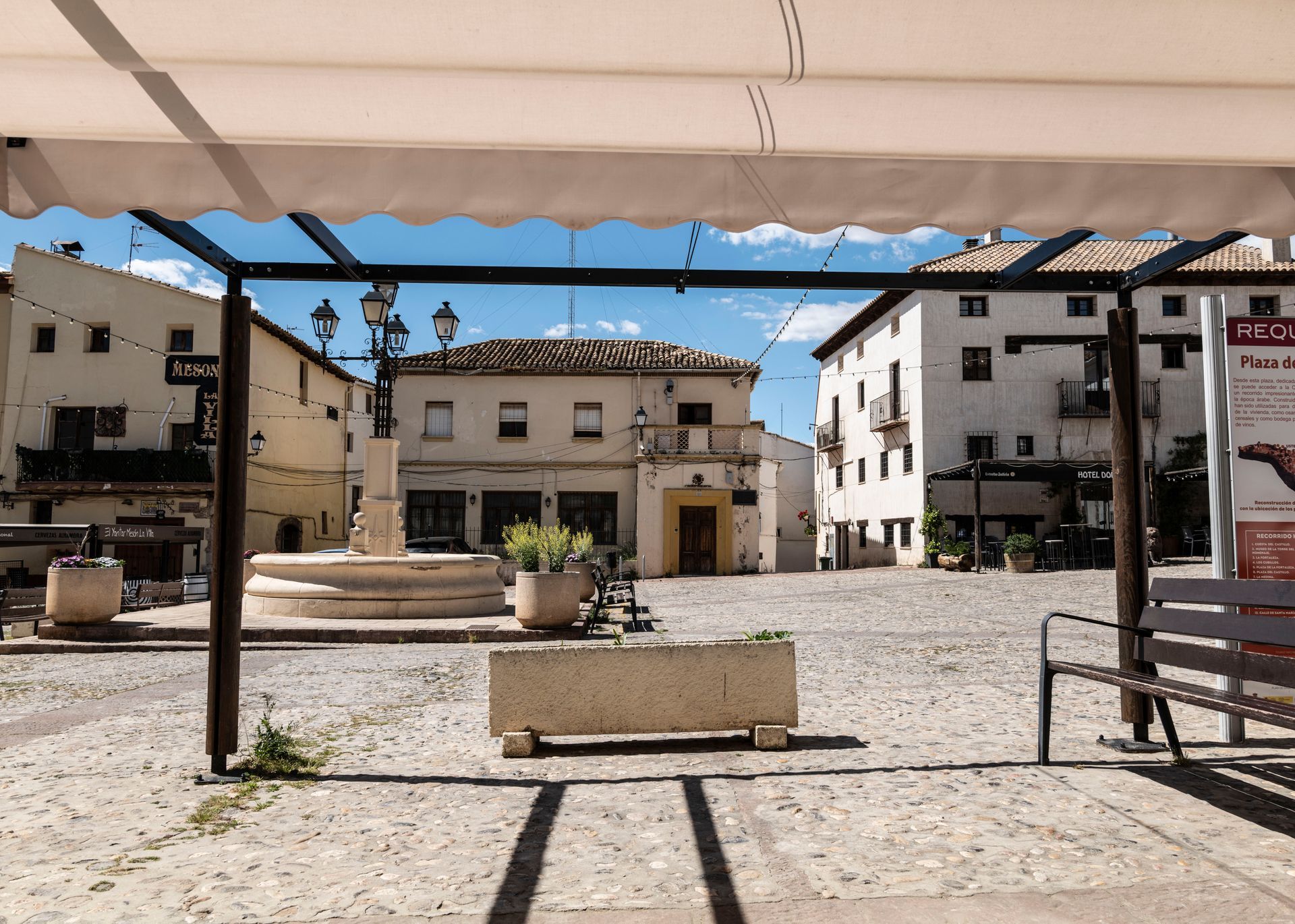 Noon Market Place