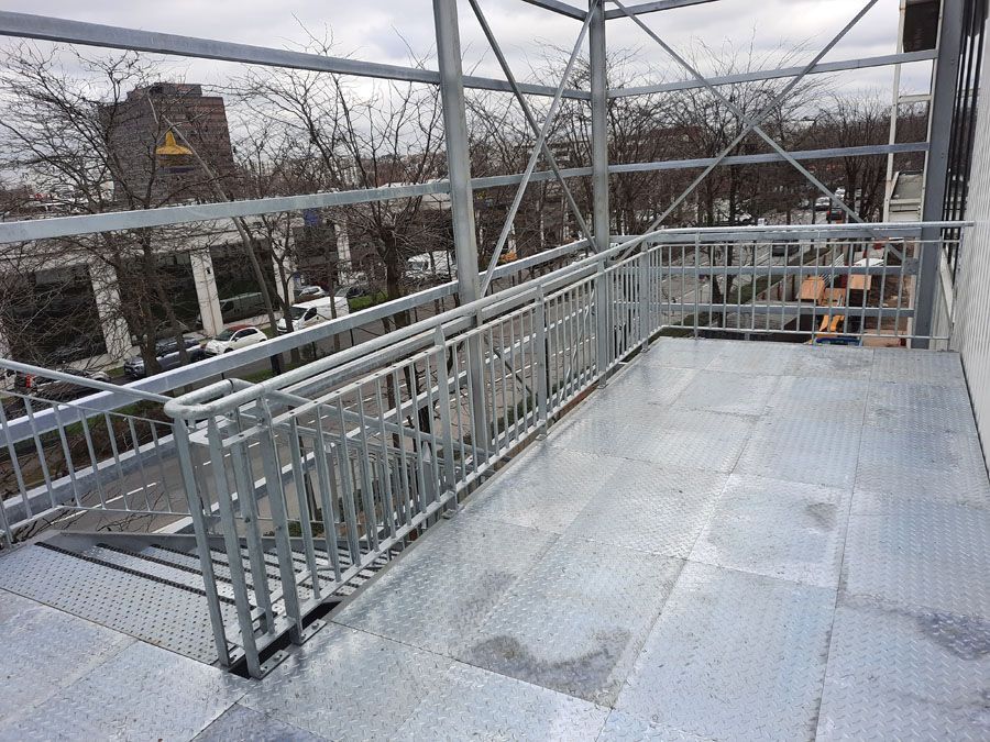 Escalier de secours Leroy Merlin 2