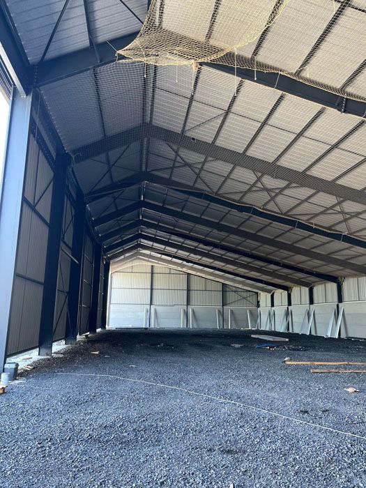 Bâtiment à ossature métallique à TAIZY 08 2