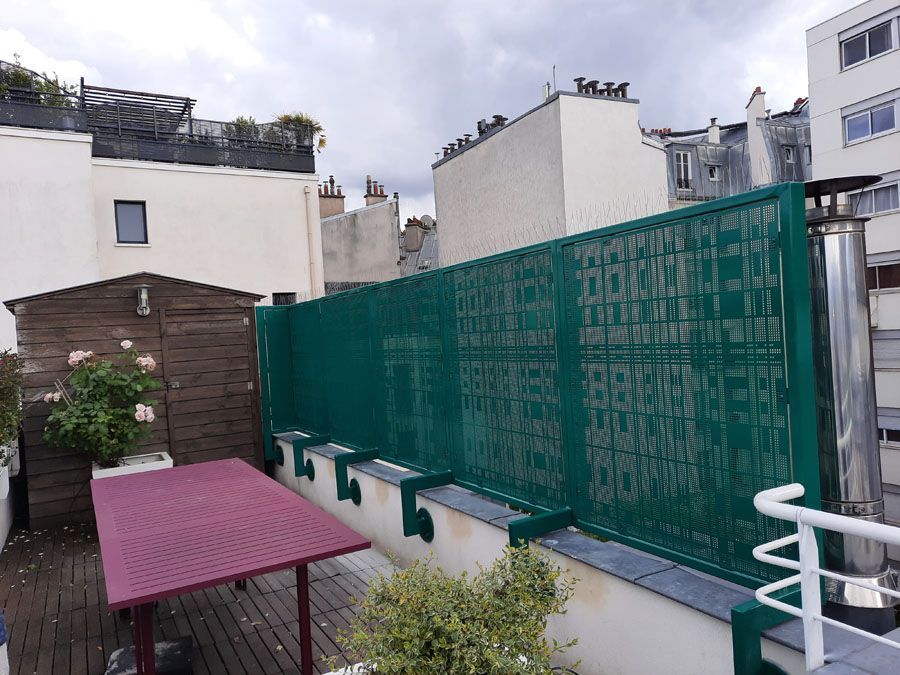 Fourniture et pose d’un écran pare-vue 1