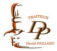 Logo du chef, marron et blanc. Silhouette du chef &agrave; c&ocirc;t&eacute; des initiales DP, texte &laquo;Traiteur David Paillard&raquo;.