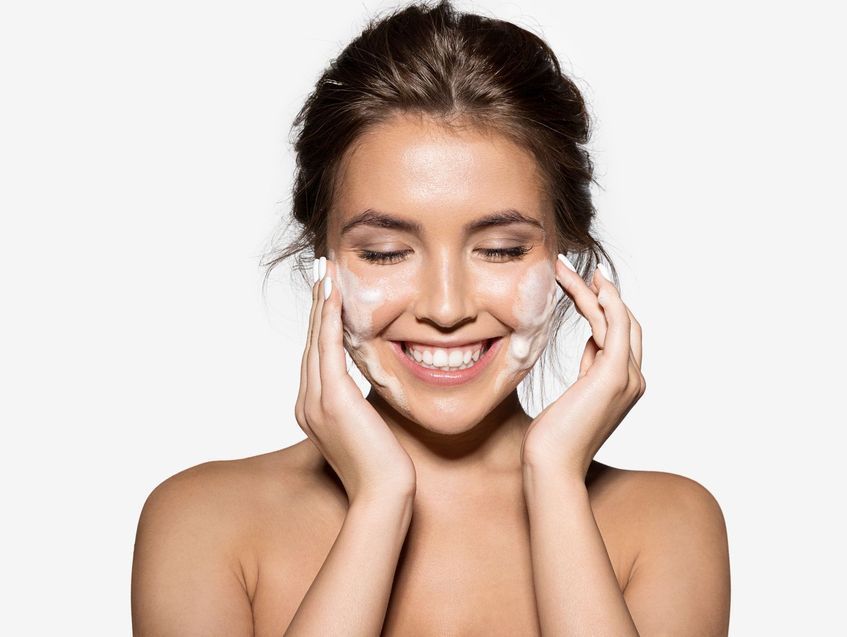 Gesichtsbehandlung - Facella