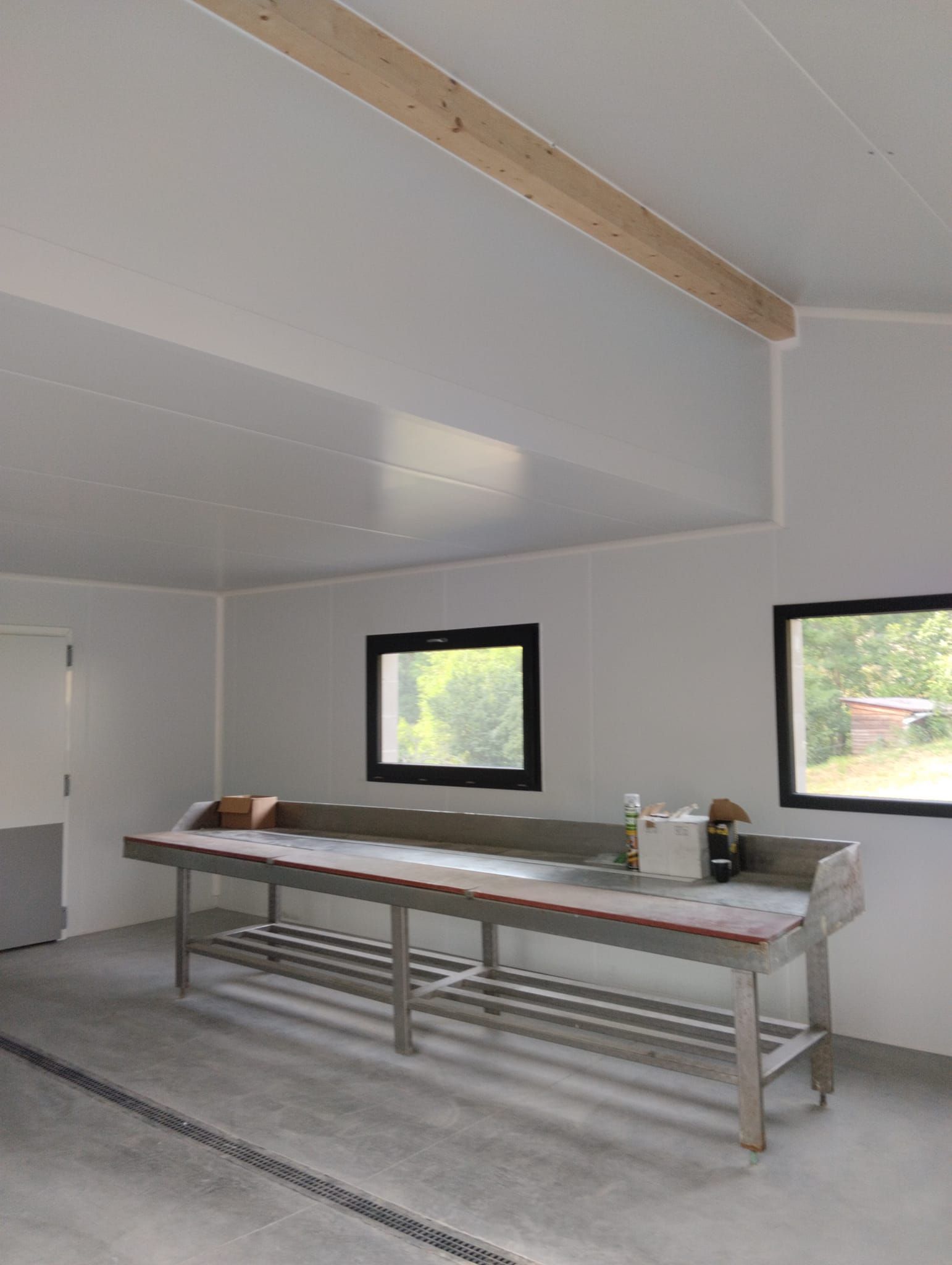 Création d'une cabane de chasse