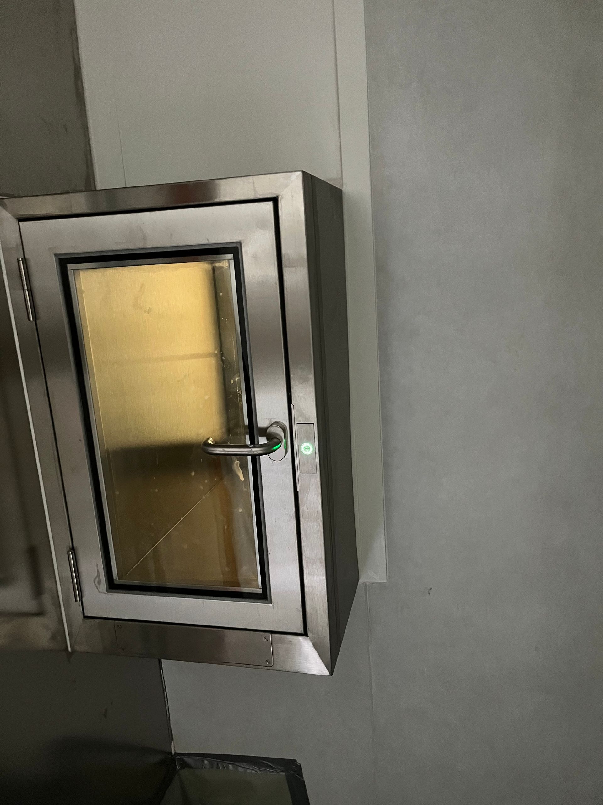 Passe-plat pour laboratoire