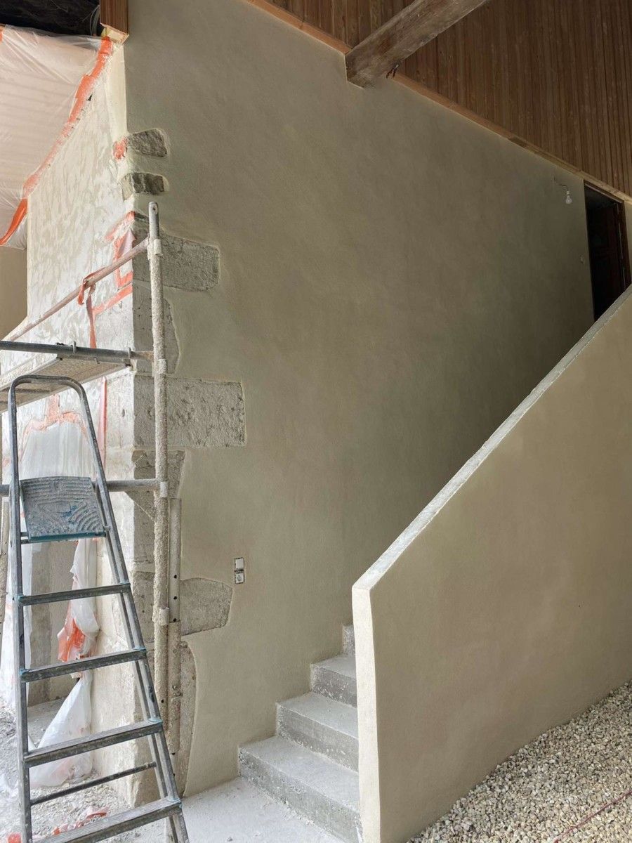 Rénovation des murs d'un escalier extérieur