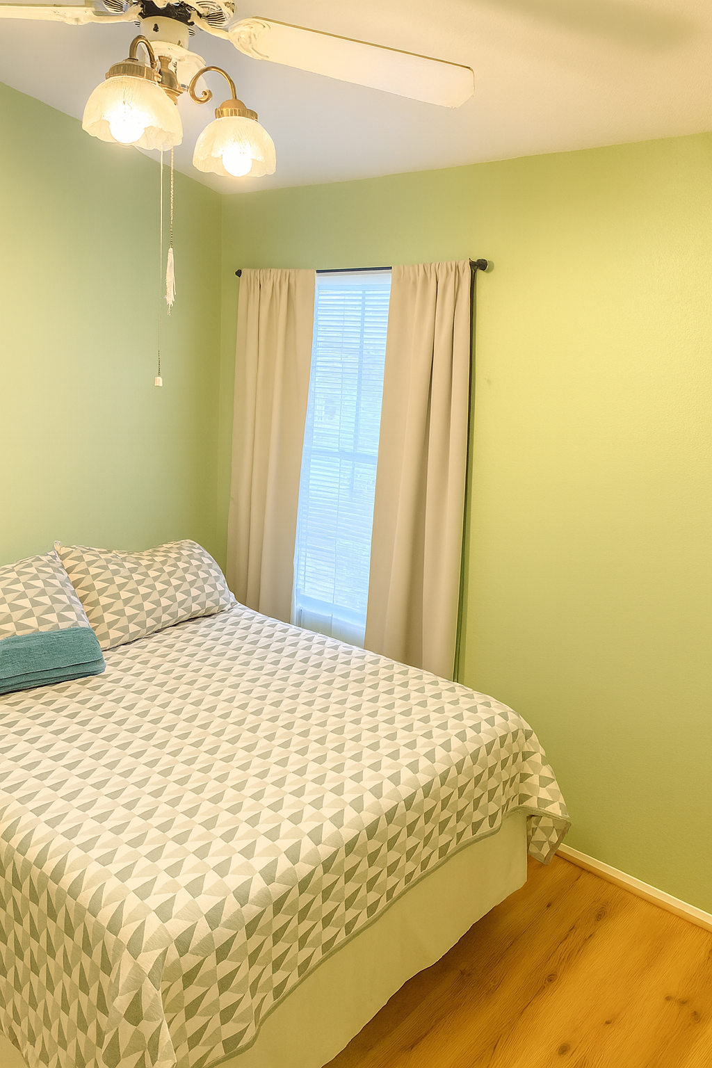 Willow brook room with TV