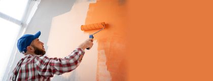 Peinture d'un mur de couleur orange