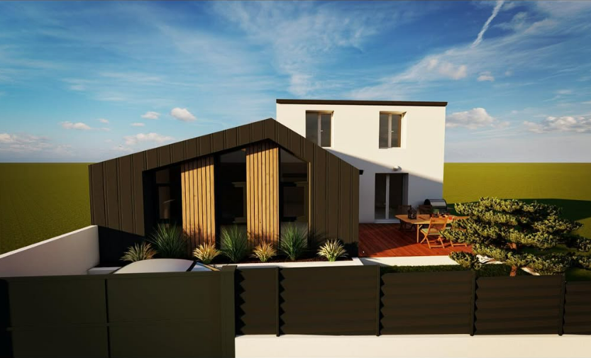 Maison moderne avec une façade en bois foncé en premier plan, un étage supérieur blanc et un jardin paysager sous un ciel bleu.