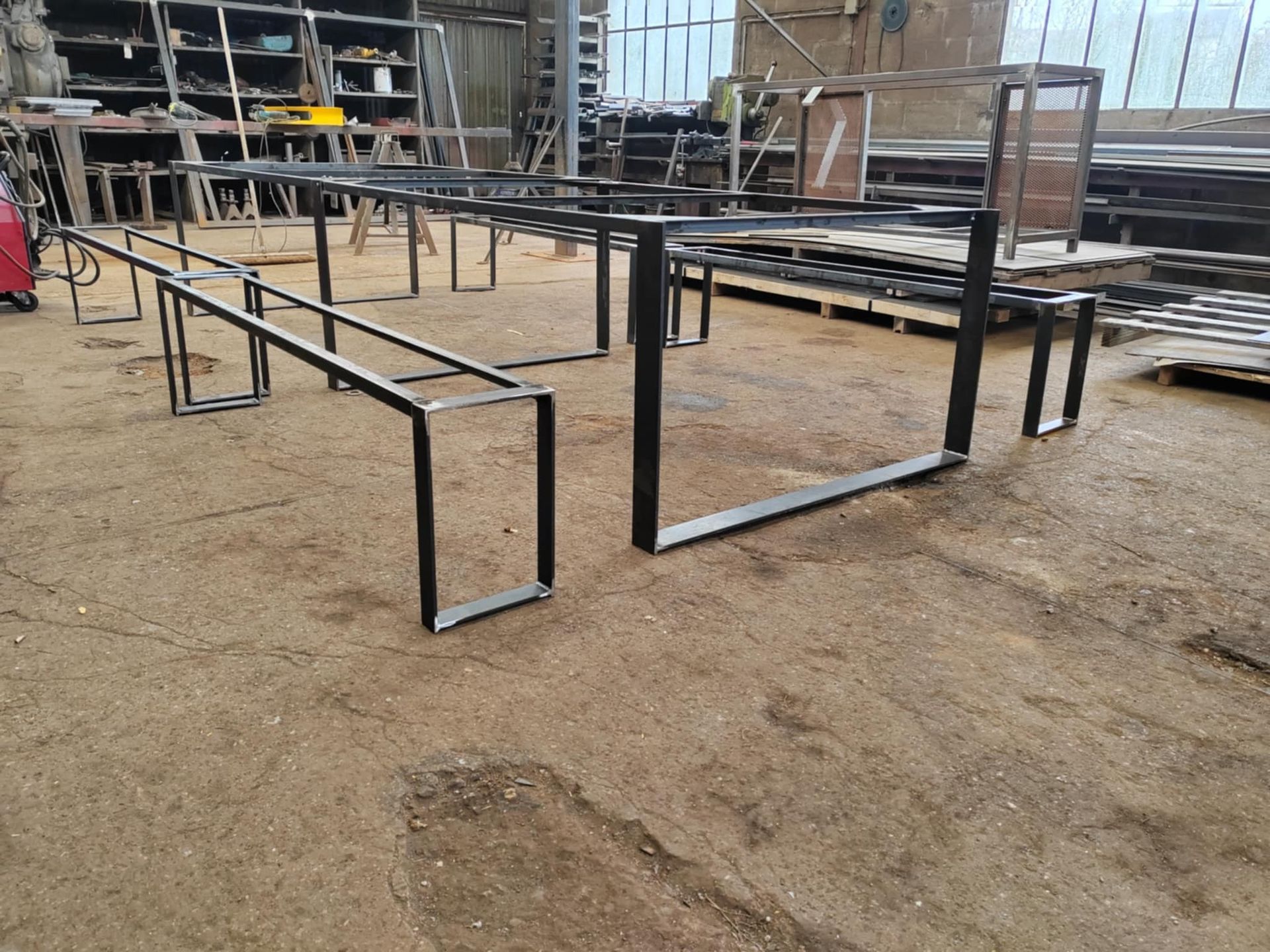 Création d'une structure métal pour une table et un banc