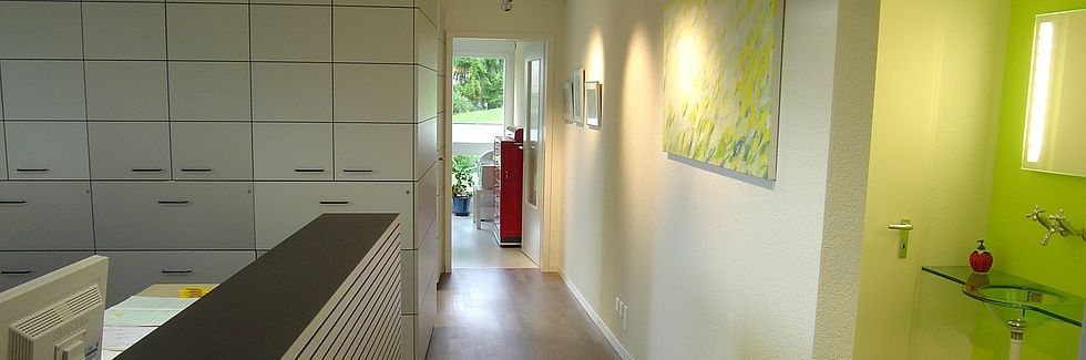 : Zahnarztpraxis Dr. med. Dr. med. dent. Markus Huwiler