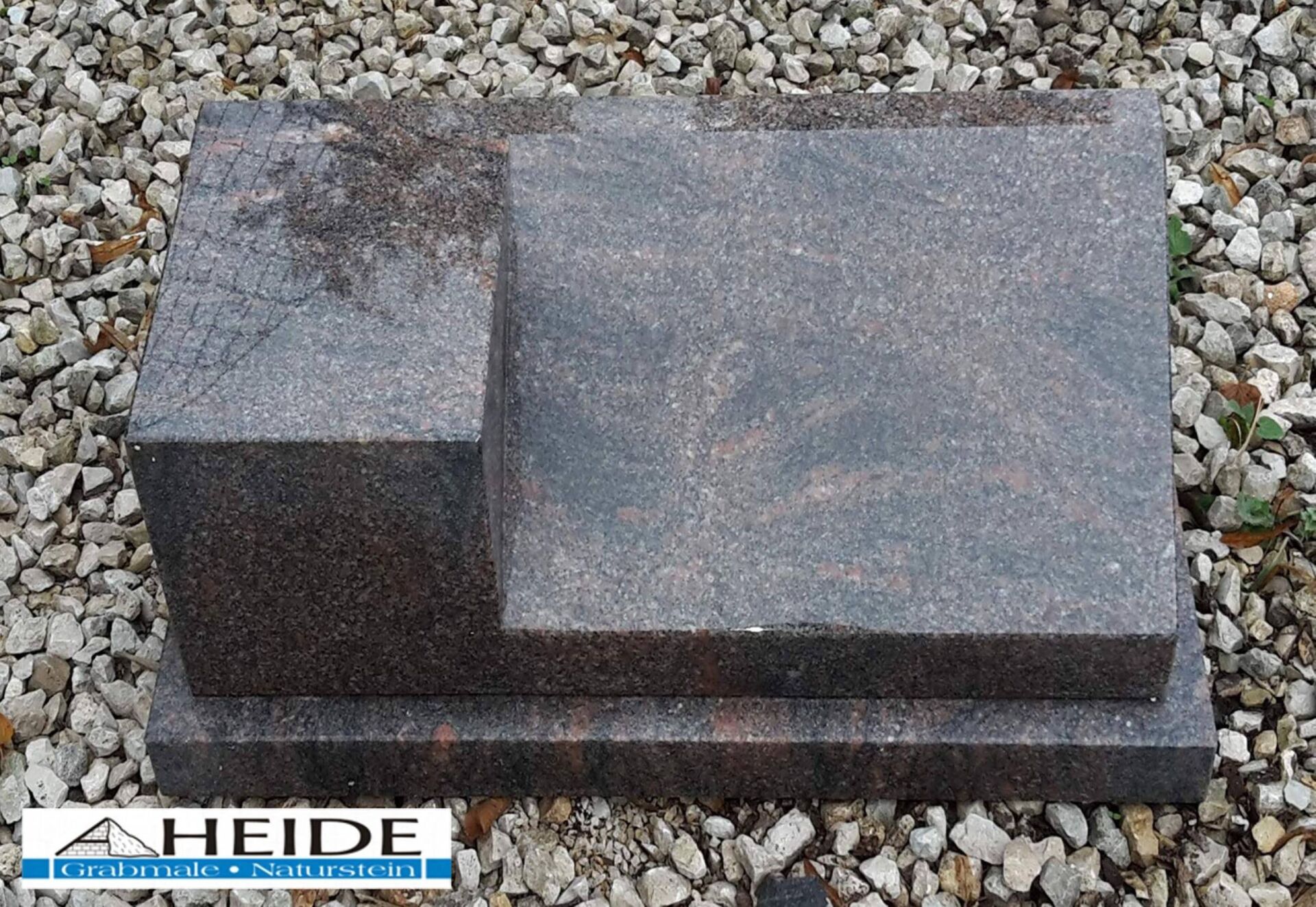 Lagerstein: Liegestein 157