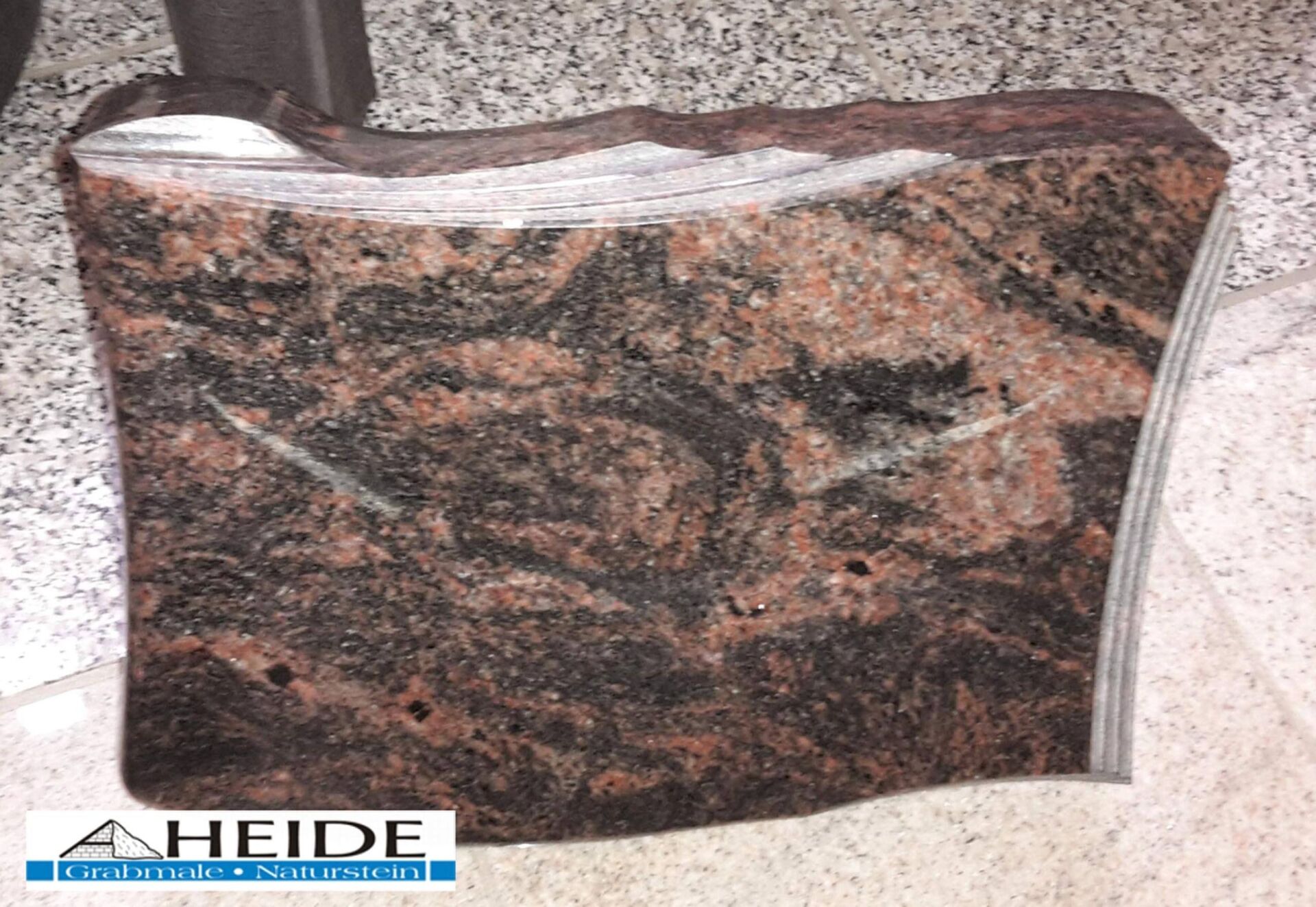 Lagerstein: Liegestein - 185