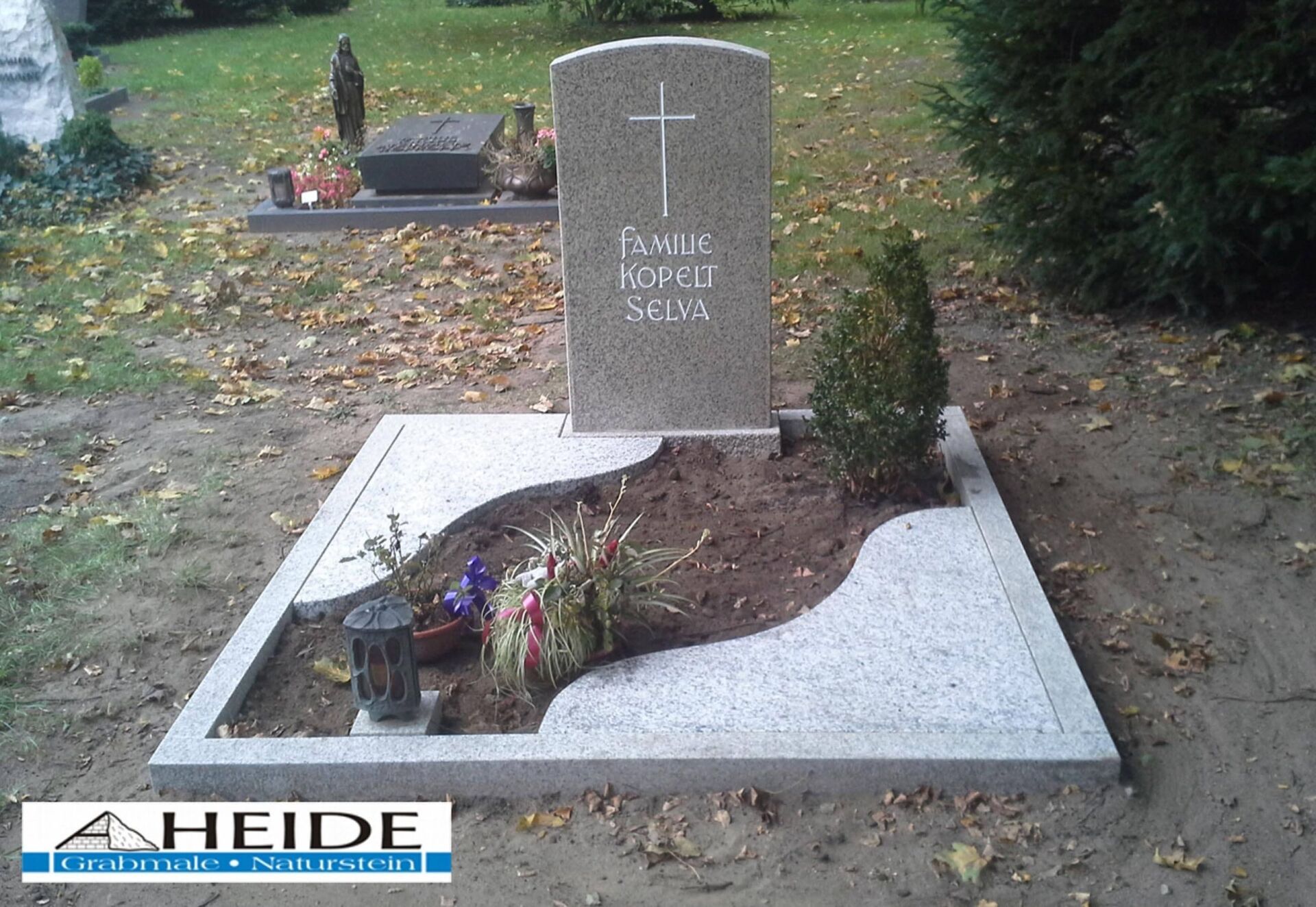 Referenz: Doppelgrab 11