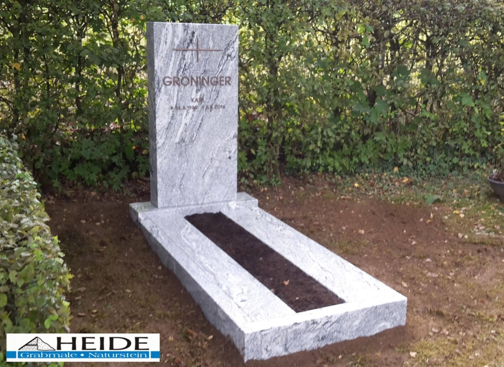 Referenz: Einzelgrab 24