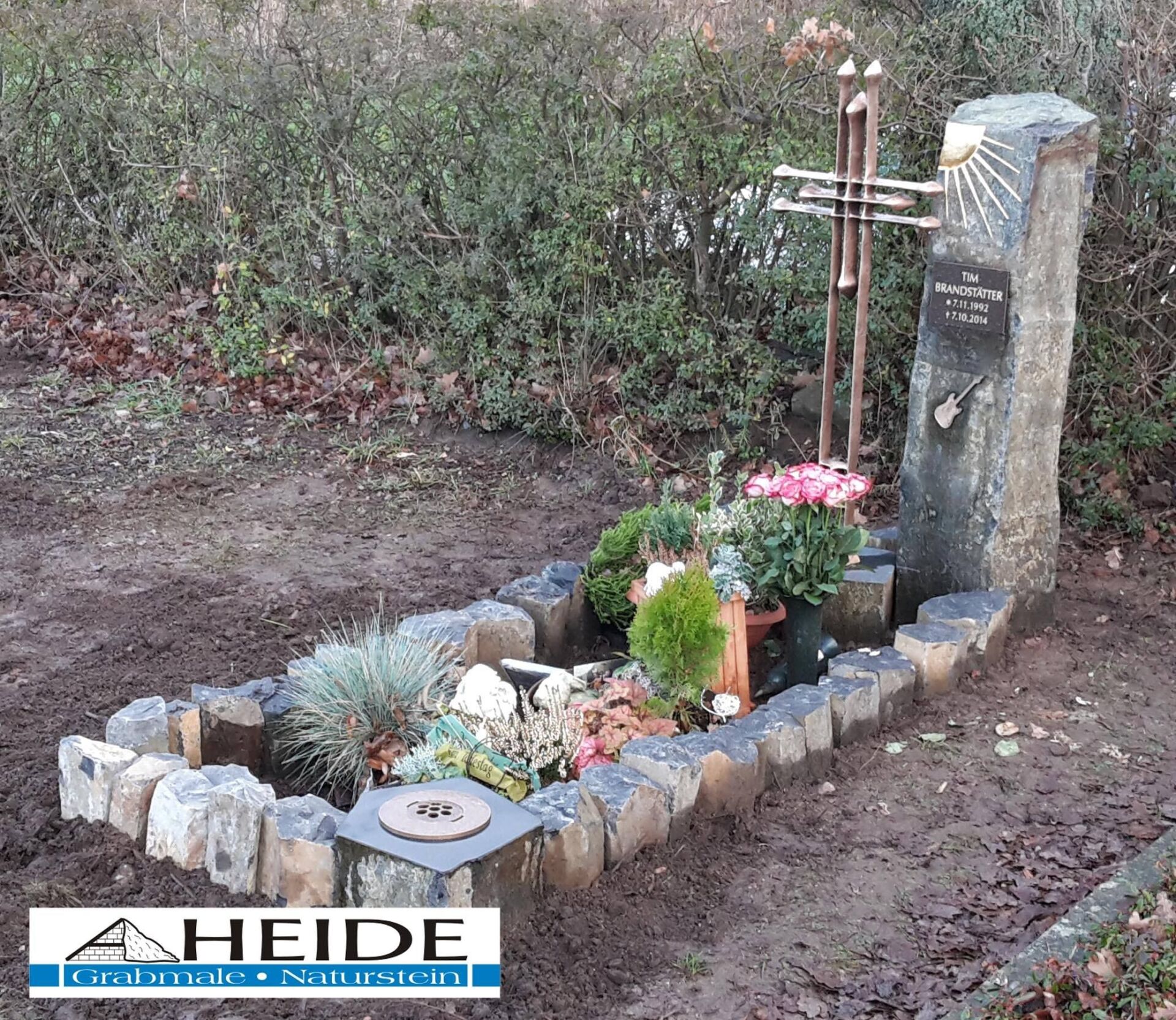 Referenz: Felsengrab 04