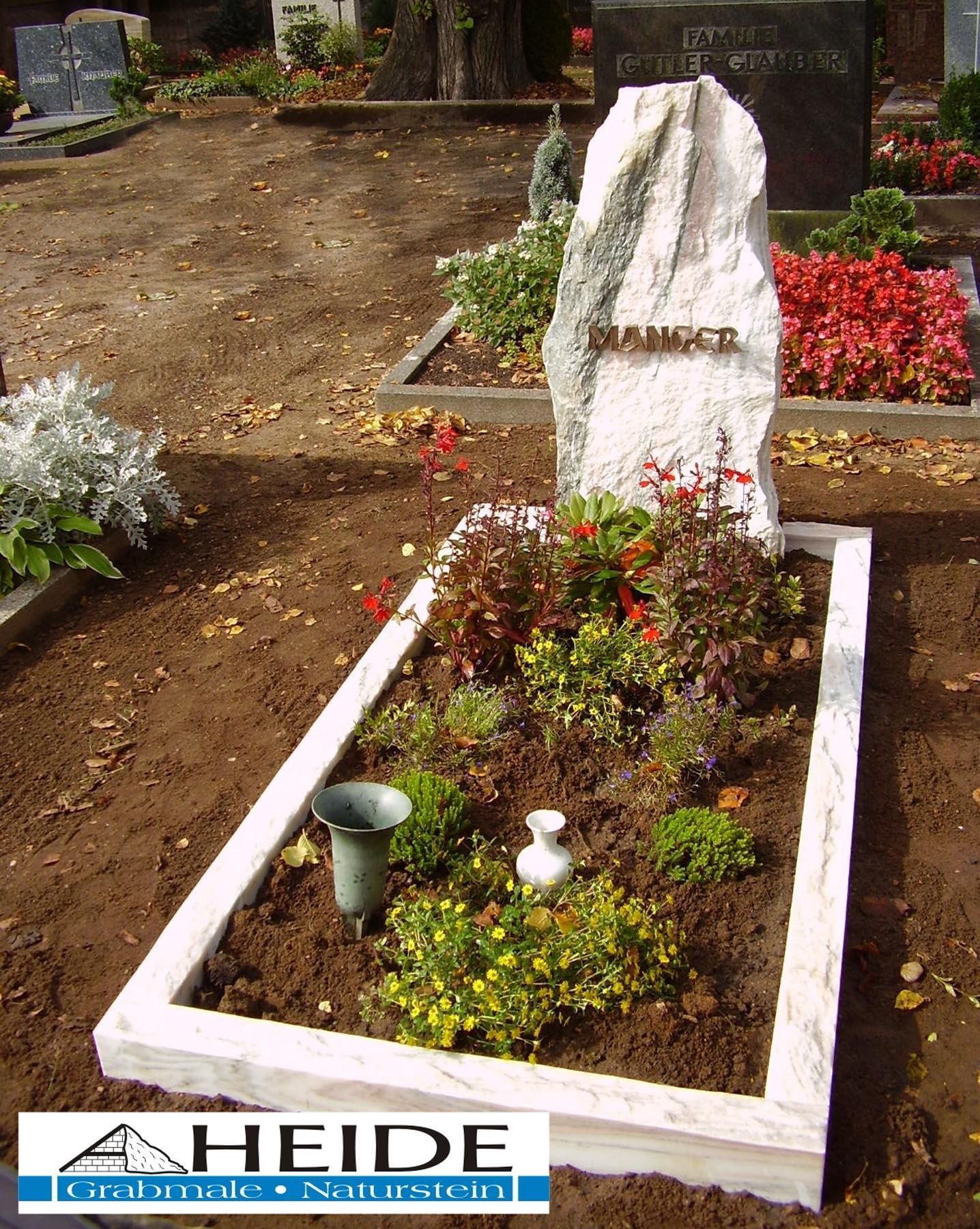 Referenz: Felsengrab 06