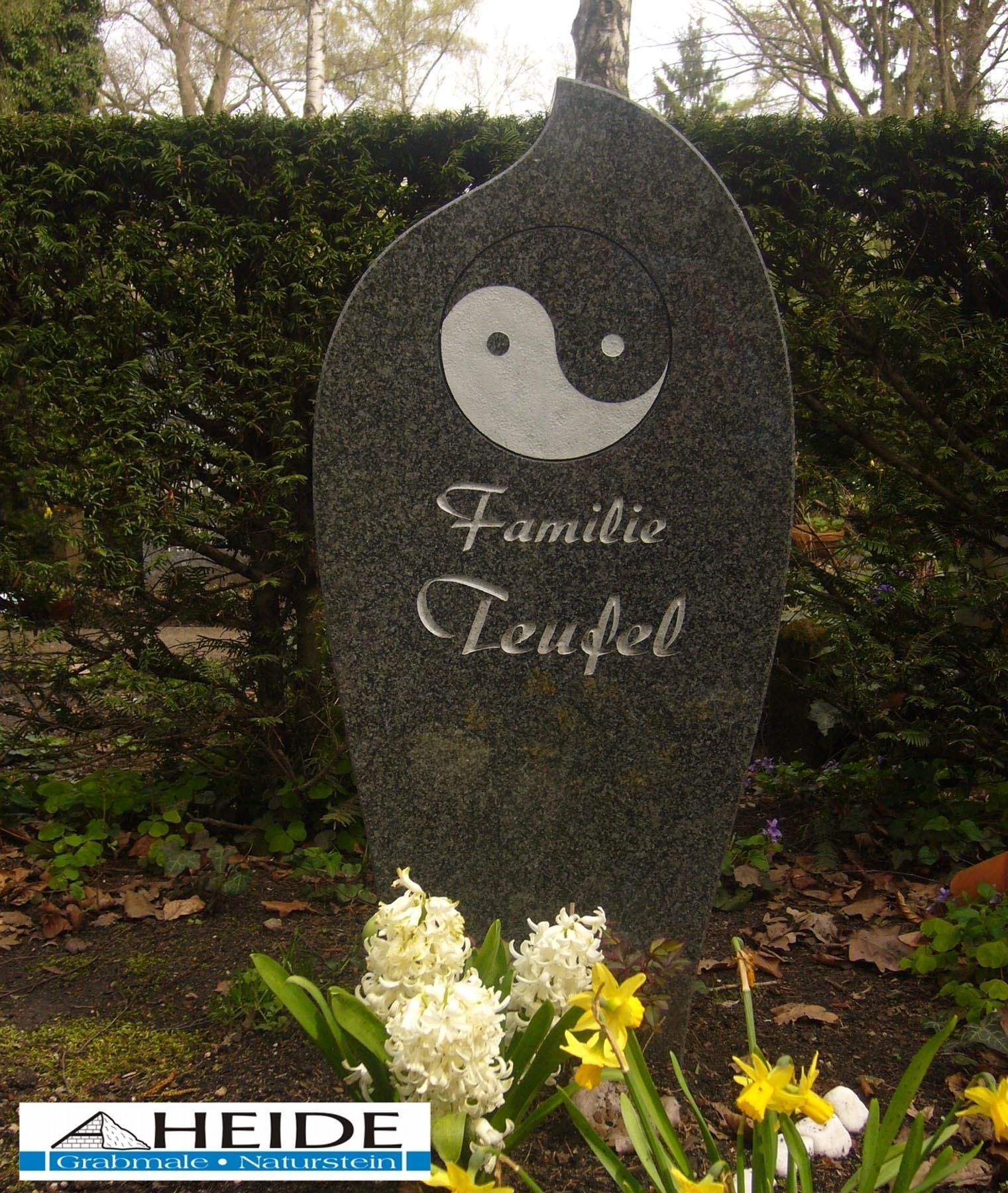 Referenz: Urnenstein 06