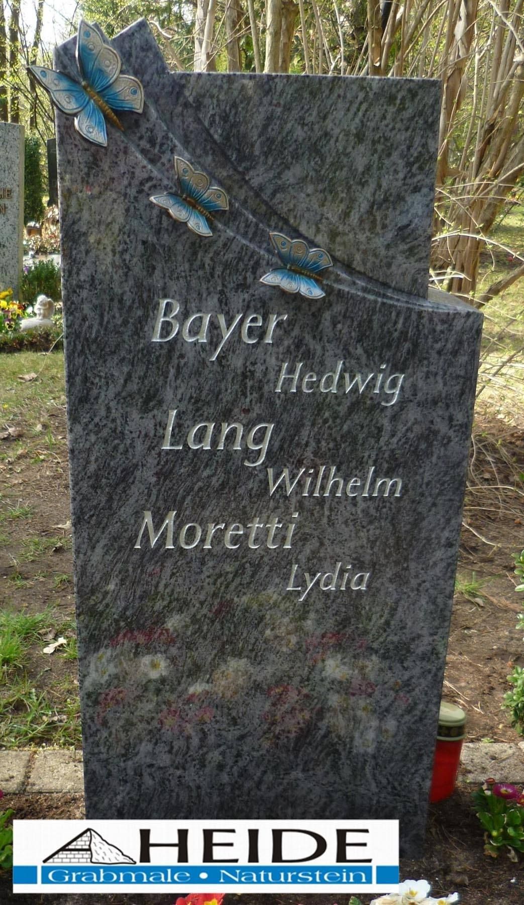 Referenz: Urnenstein 12