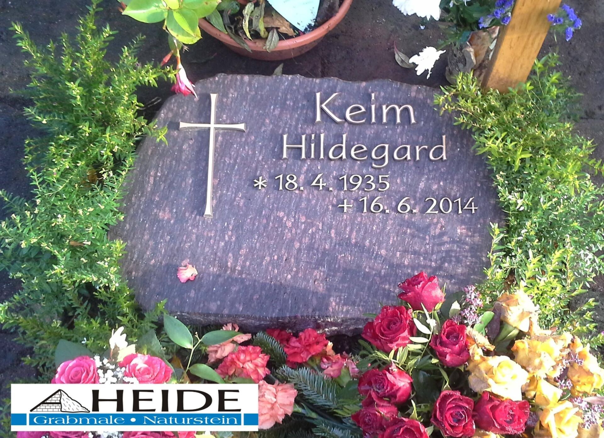 Referenz: Urnenstein - Liegestein 06