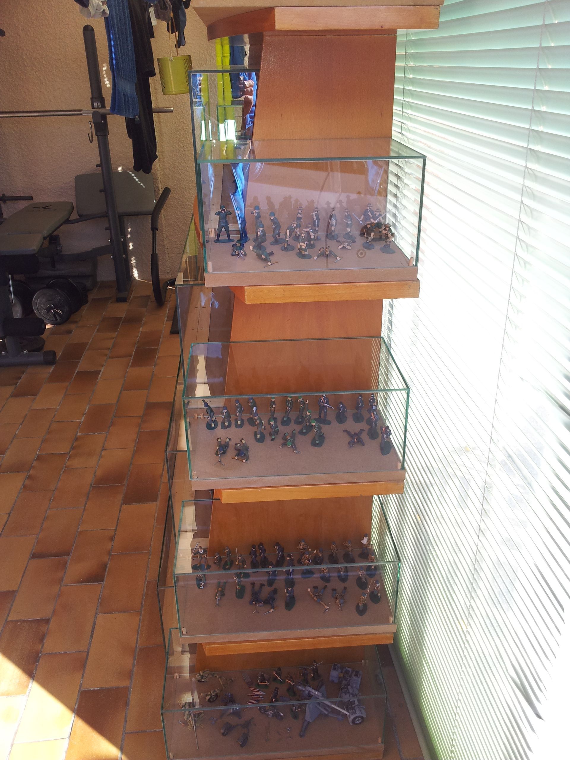 Création de vitrines pour les collections