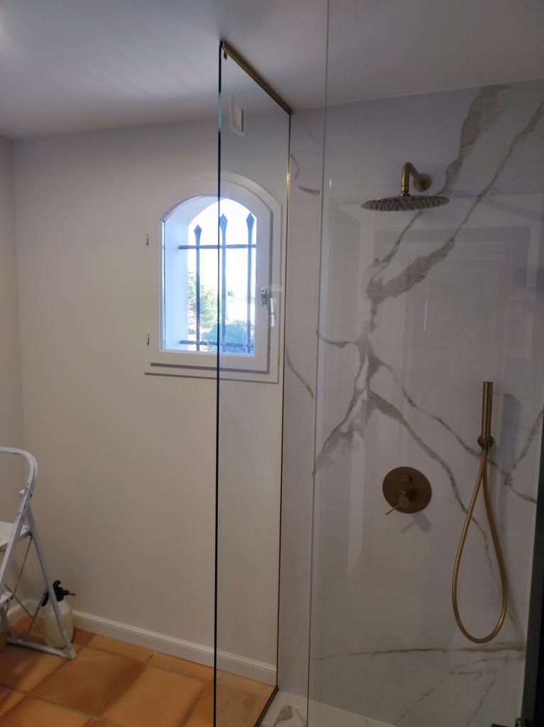 Paroi de douche fixe